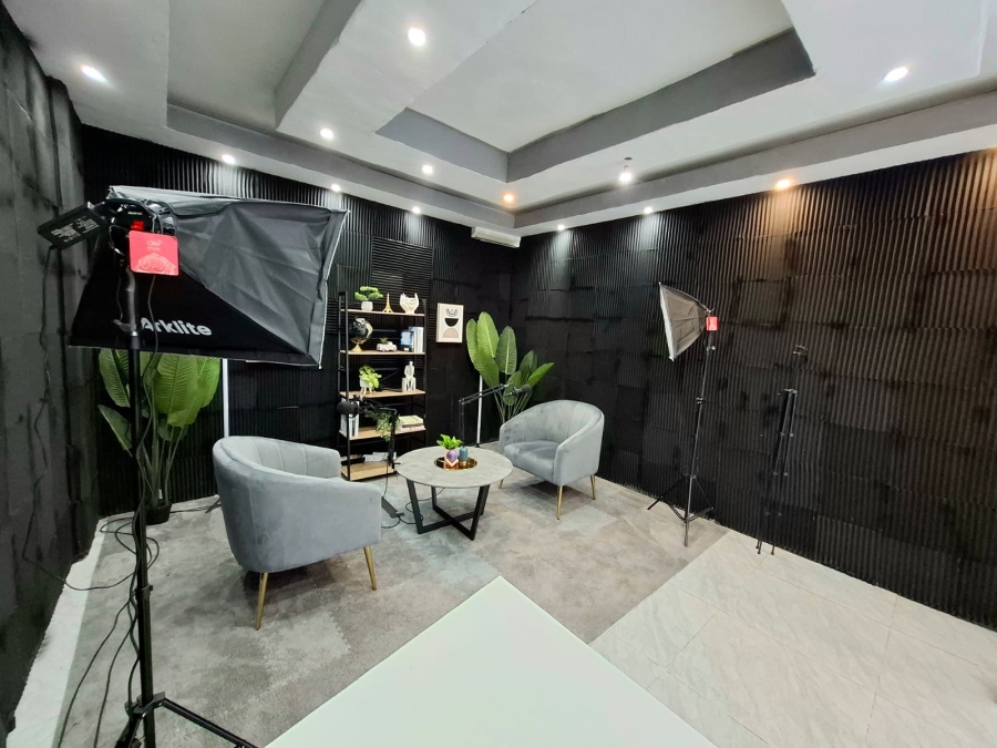 Commercial Property for Sale in Oakdale Western Cape